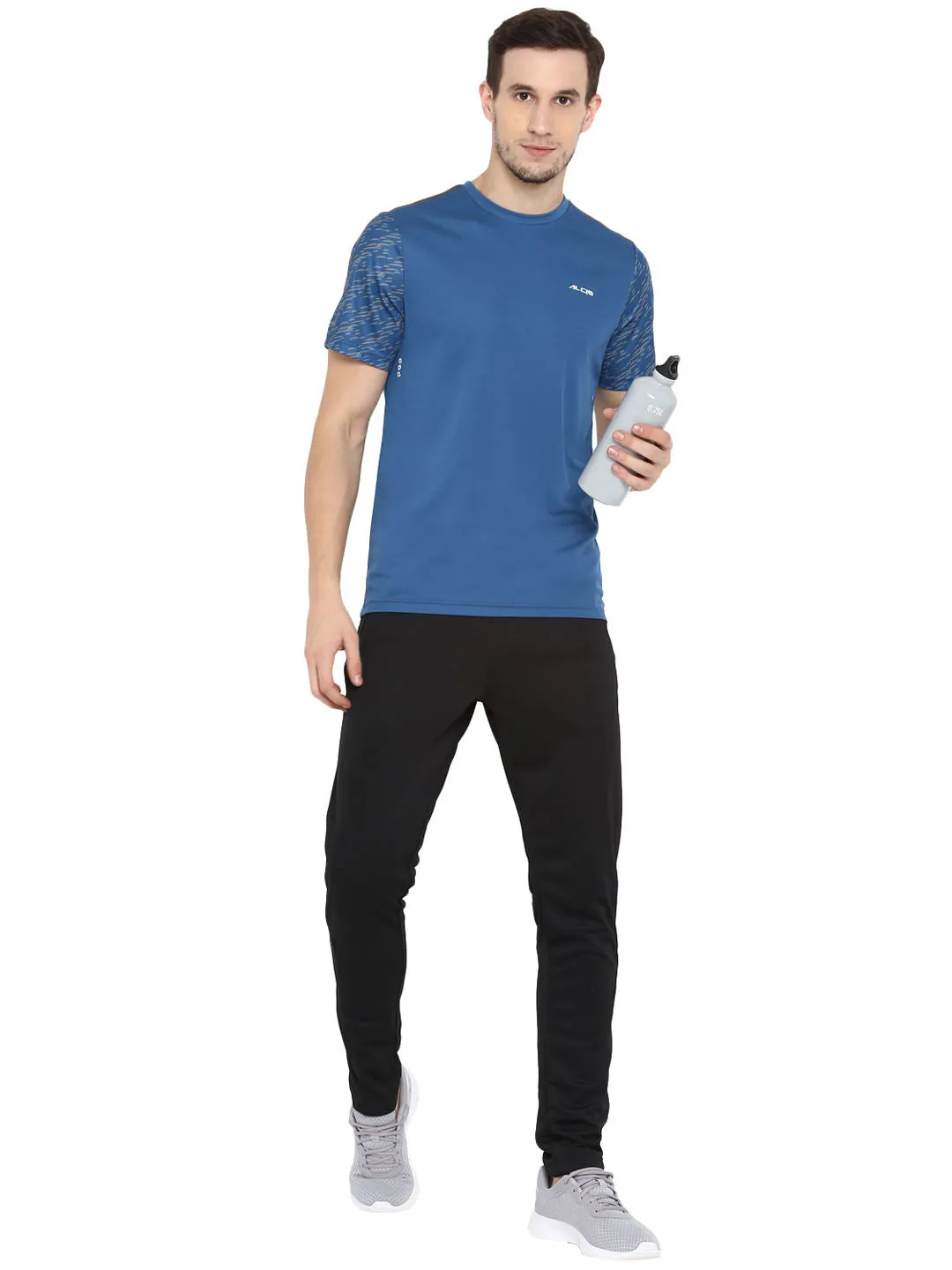 Alcis Men Solid Blue Tshirts