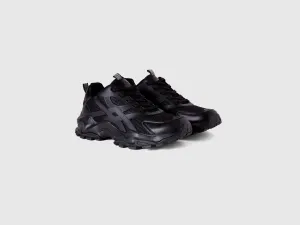 BLACK RUNNING SNEAKERS