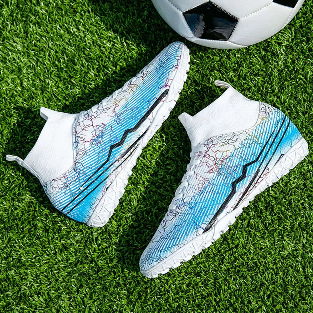Hot Selling Large size Non-Slip Turf Soccer Cleats TF/FG Training Chaussures De Chuteira Campo Football Boots for Men