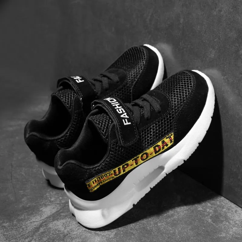 Light Mesh Casual