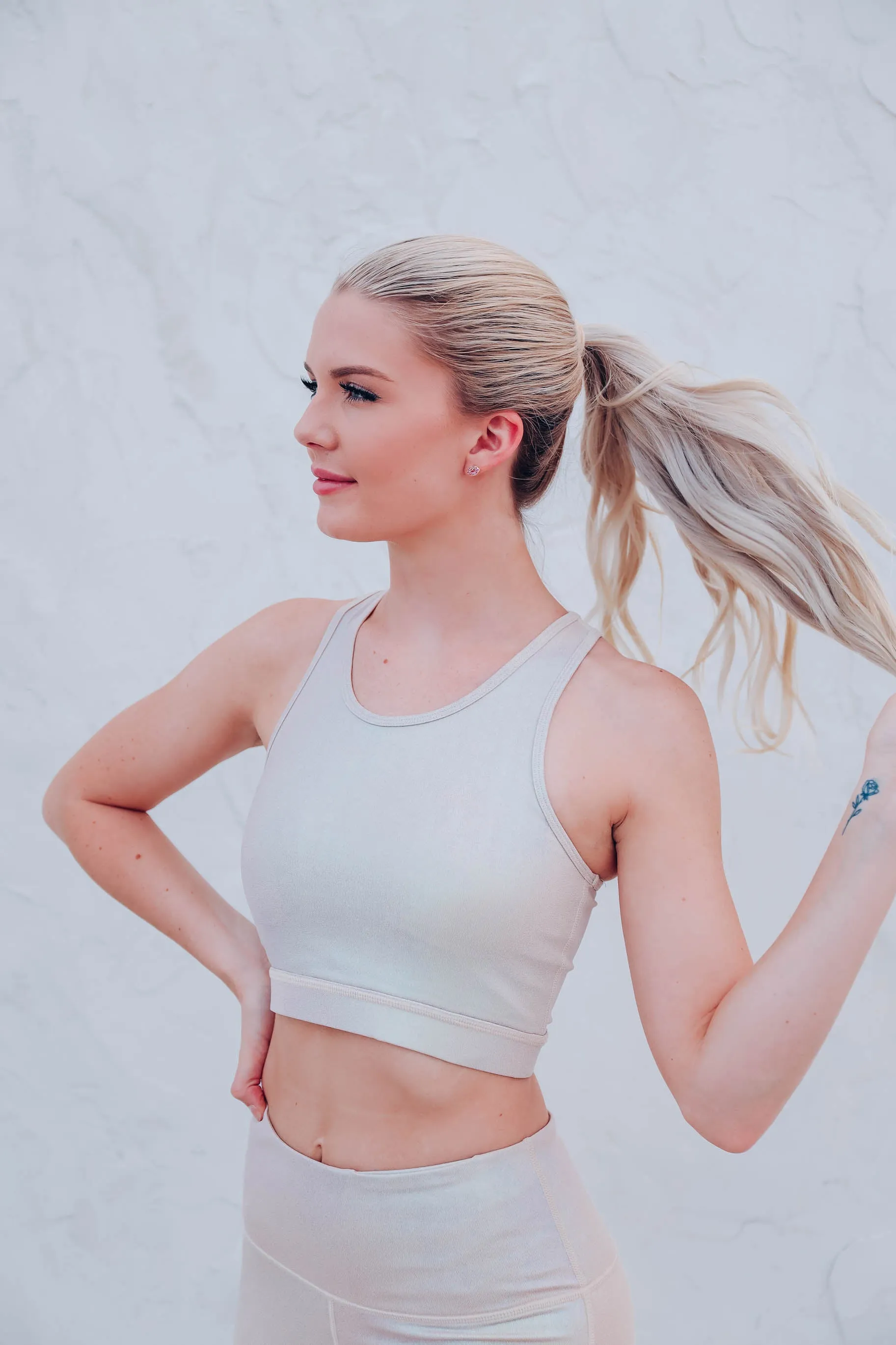 Sculpt Metallic Sports Bra - Gold