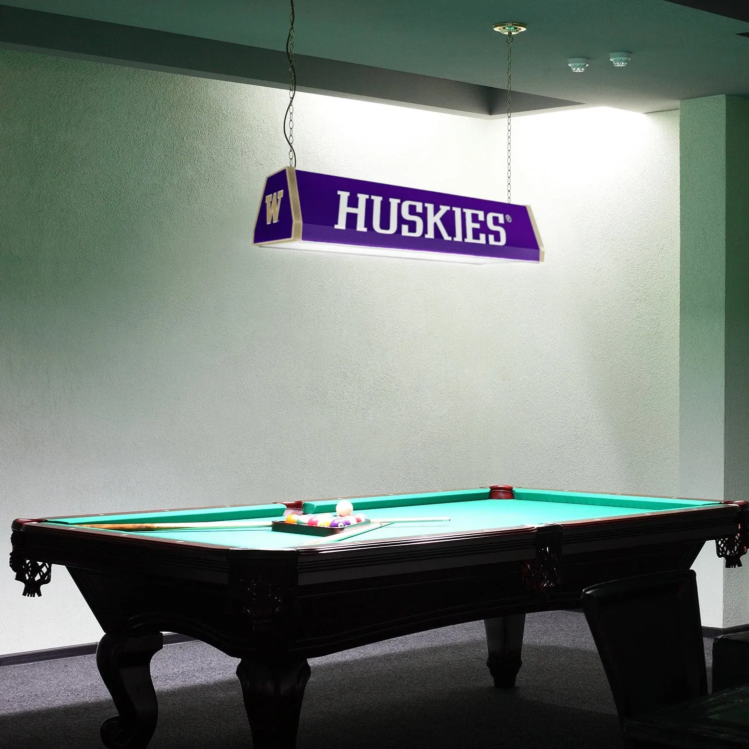 Washington Huskies: Huskies - Standard Pool Table Light