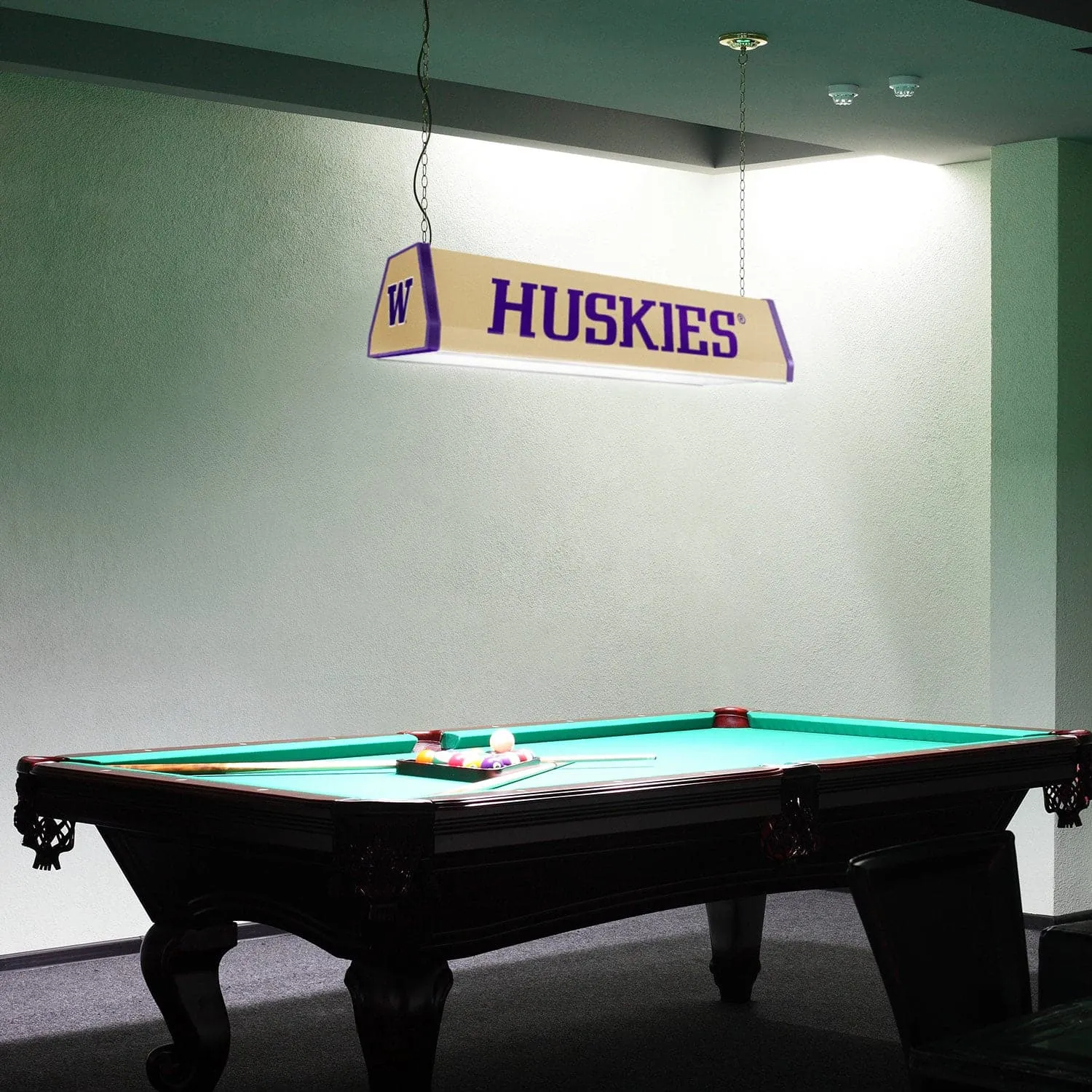 Washington Huskies: Huskies - Standard Pool Table Light
