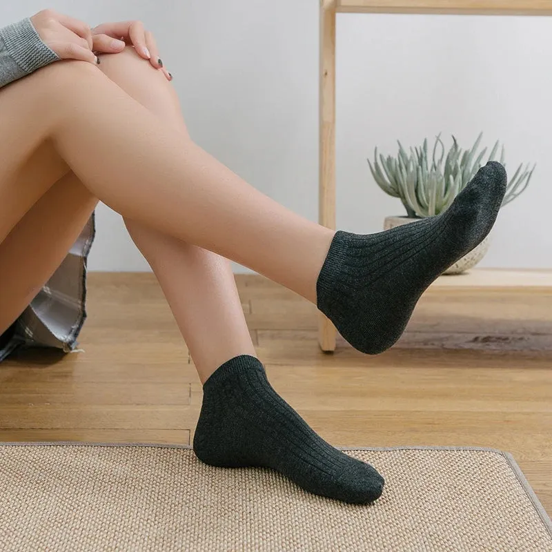 Women’s Solid Casual Cotton Ankle Socks